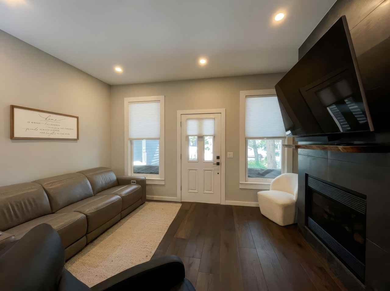 218 N French St - Photo 6 of 23