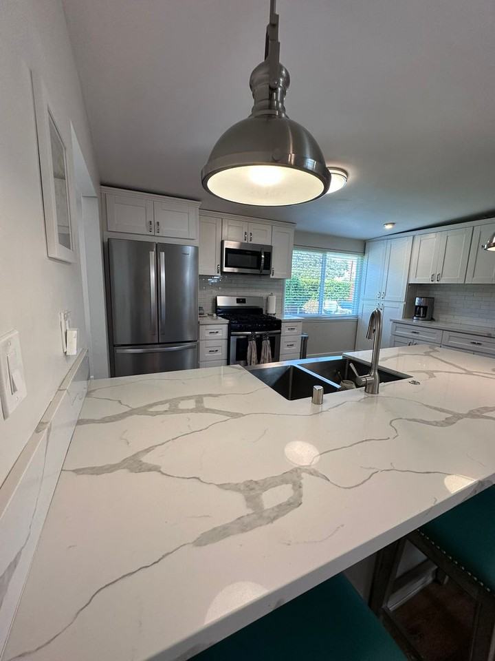 1210 Hemlock Ave - Photo 4 of 34