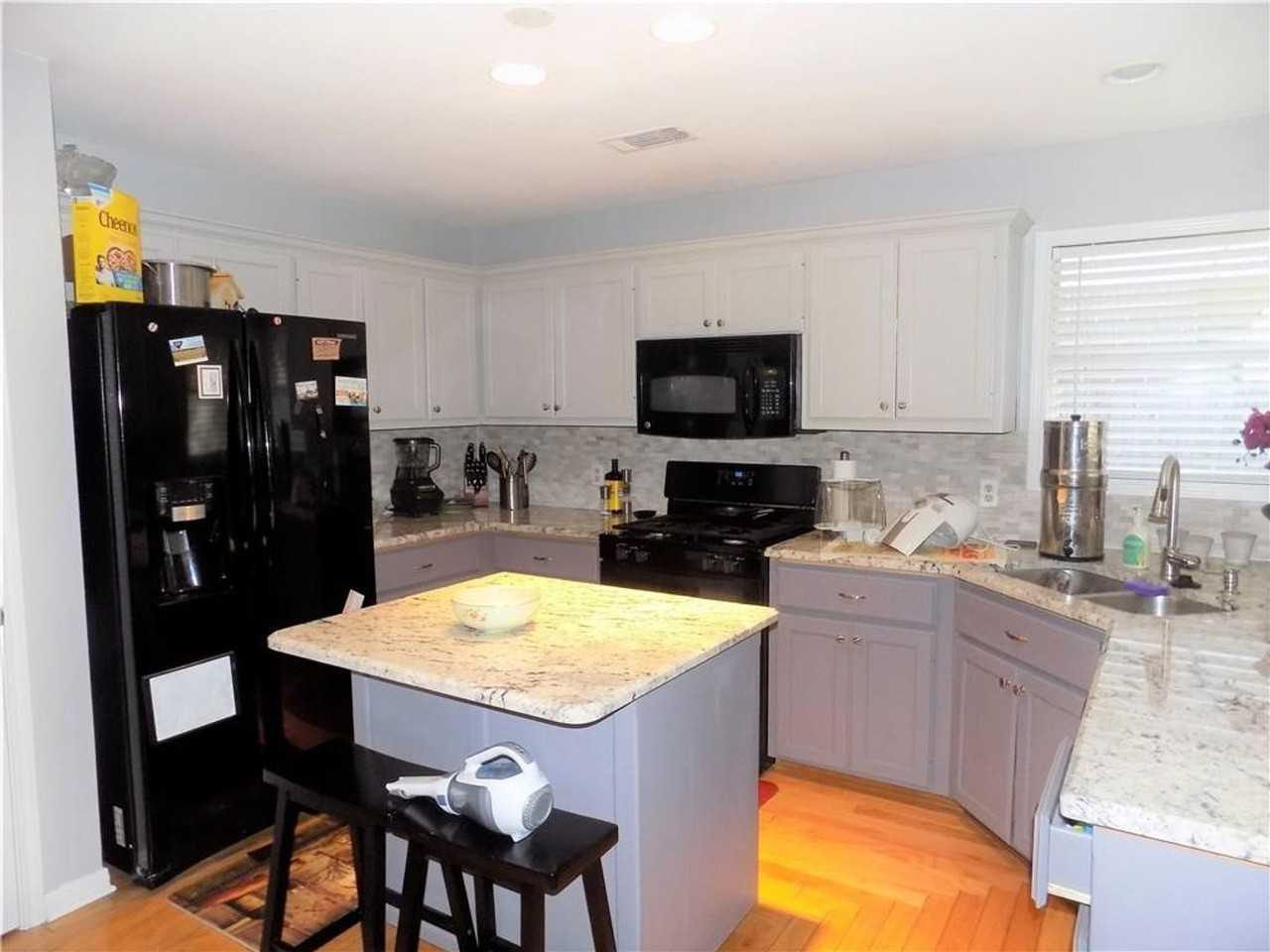 2306 Raintree Path - Photo 2 of 15