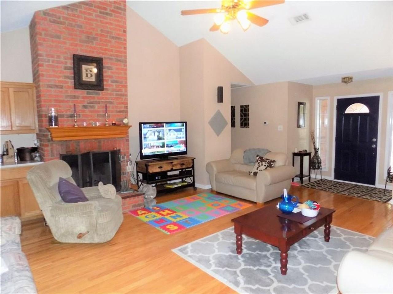 2306 Raintree Path - Photo 6 of 15