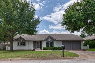 6540 Victoria Ave - Photo 1 of 1