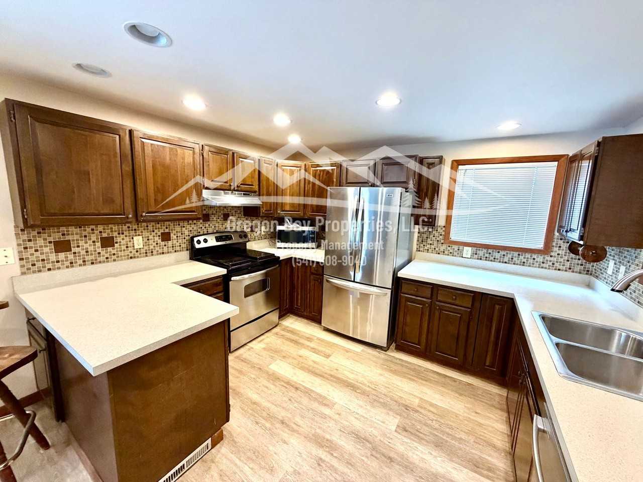93327 Hillcrest Ln - Photo 5 of 37
