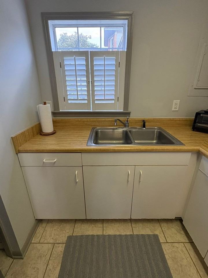 123 S Zetterower Ave - Photo 7 of 12