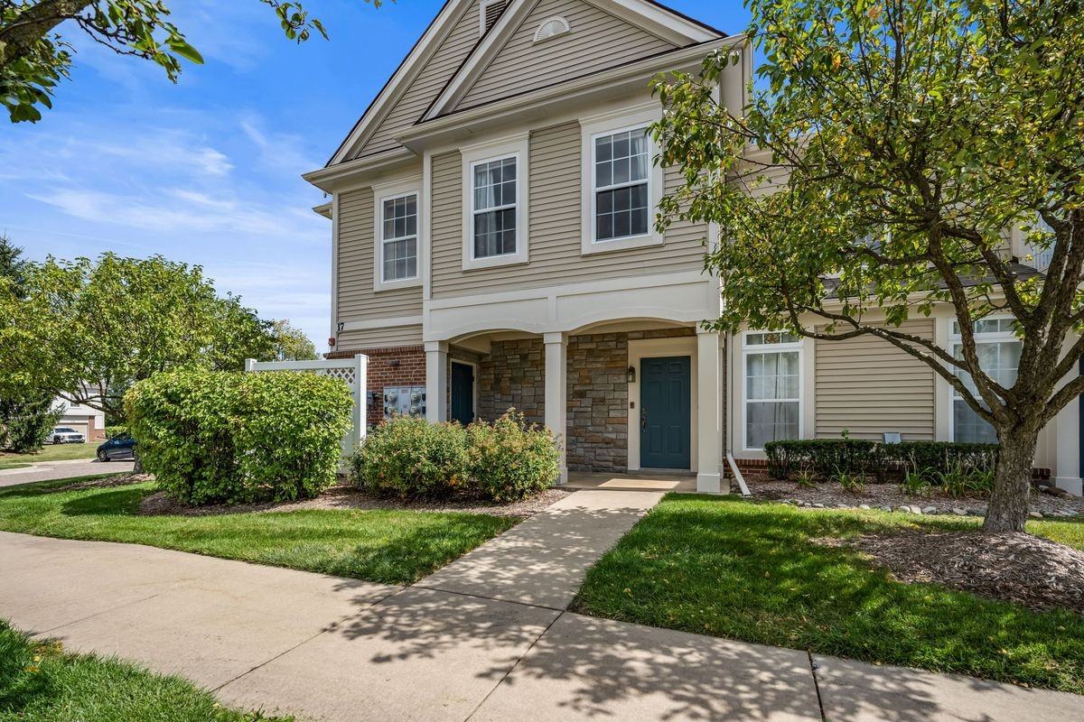 17200 Addington Dr - Photo 3 of 39