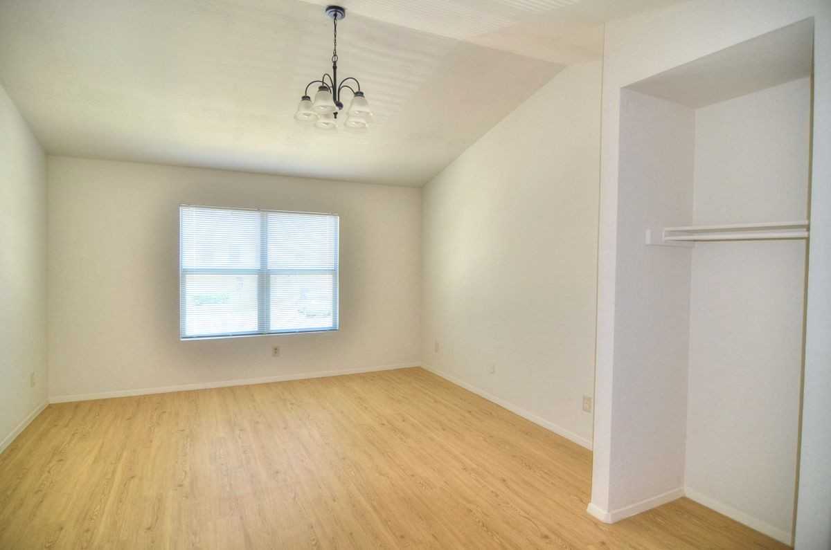 2194 Aspen Dr - Photo 5 of 9