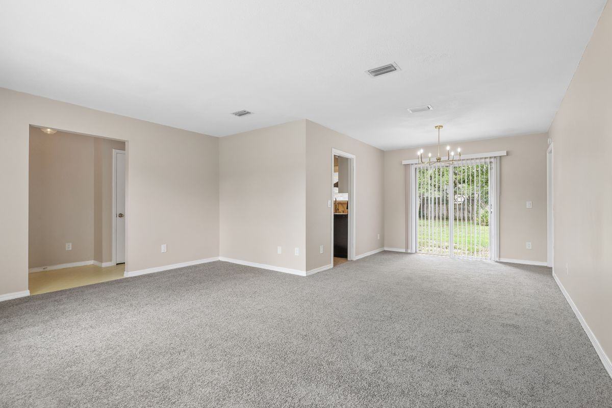 3920 University Club Blvd - Photo 2 of 24
