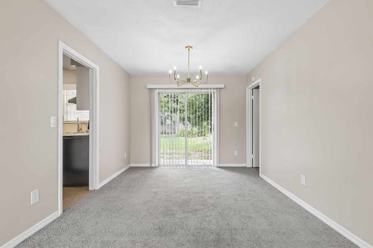 3920 University Club Blvd - Photo 3 of 24