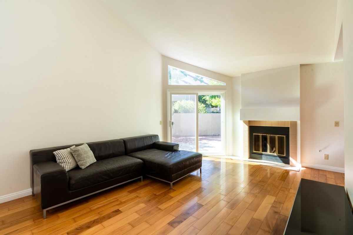 227 Stanford Ct - Photo 3 of 35