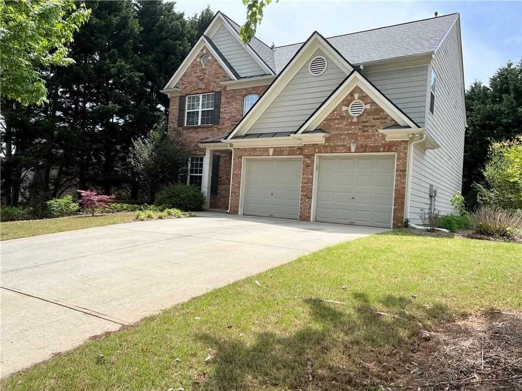 3884 Heritage Crest Pkwy - Photo 3 of 38