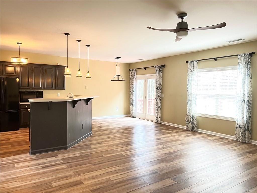 3884 Heritage Crest Pkwy - Photo 7 of 38
