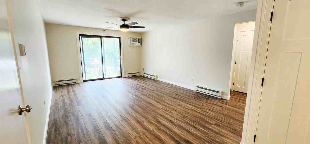 467 High St ##4 - Photo 6 of 25