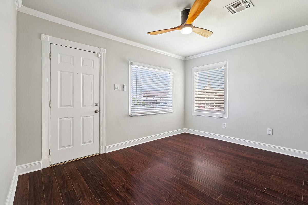 710 West Dr - Photo 2 of 12