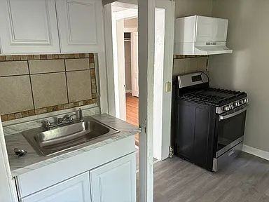 125 Shelton Ave - Photo 4 of 13