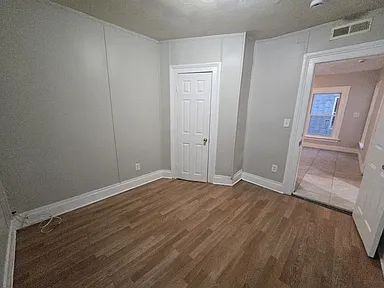 187 Wolcott St - Photo 6 of 18