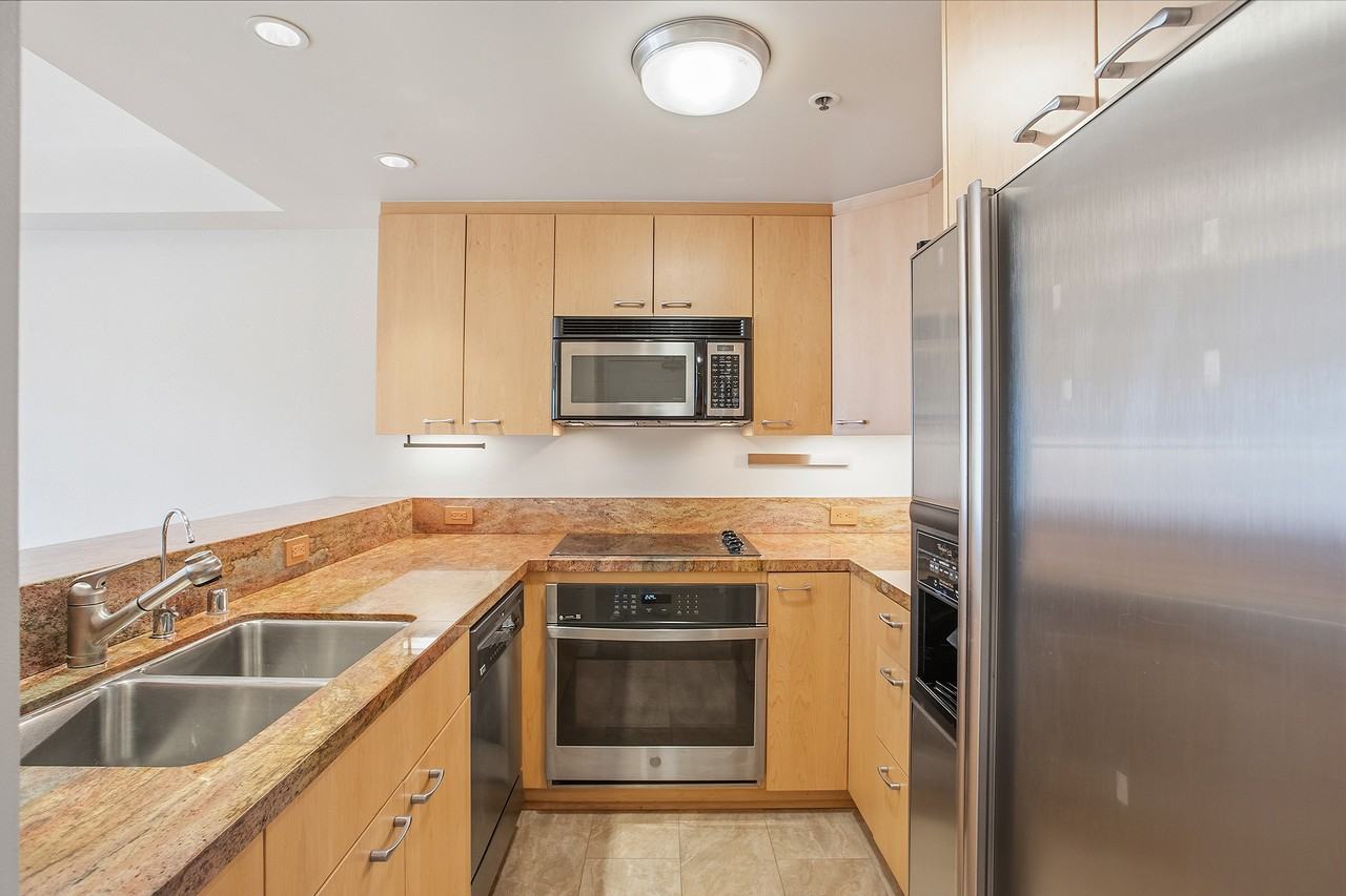 601 Van Ness Avenue #406 - Photo 5 of 38