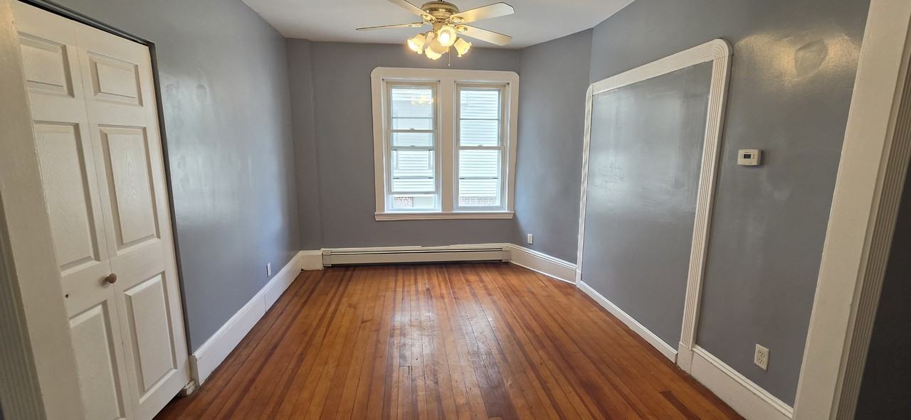 541 Bennington St #1 - Photo 7 of 26