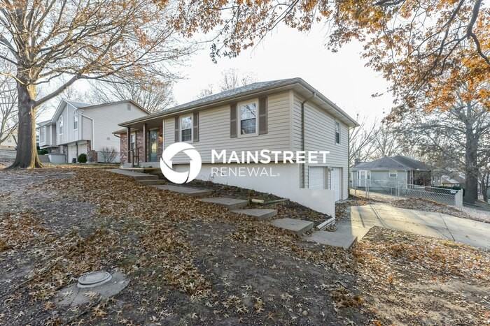 4815 S Kendall Dr - Photo 4 of 17