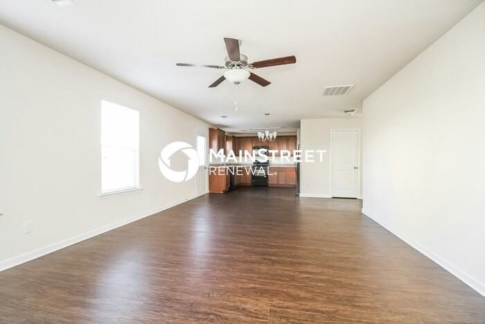 2618 Stinger Dr - Photo 6 of 17