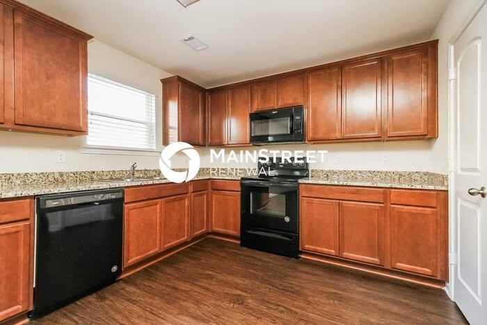 2618 Stinger Dr - Photo 6 of 17