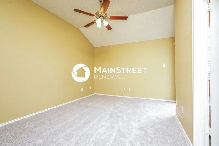 1617 Savannah St - Photo 6 of 16