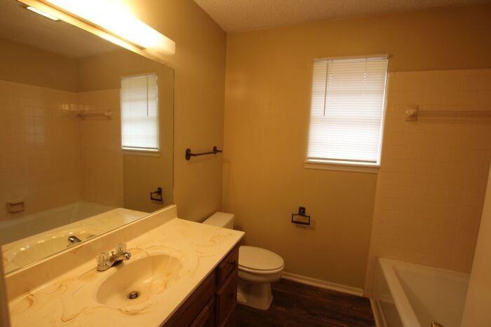 4508 Edinburgh Dr - Photo 7 of 24