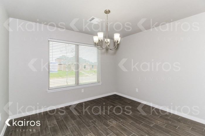 2803 Destin Ave - Photo 6 of 17