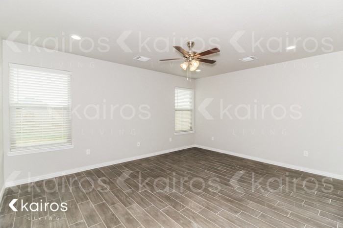 2803 Destin Ave - Photo 7 of 17