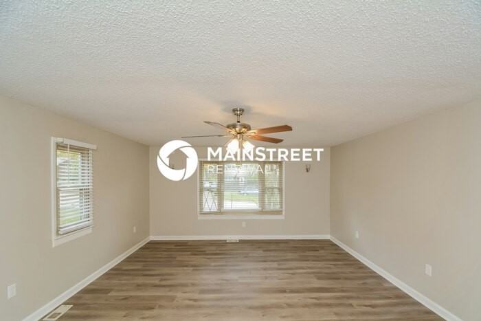 4221 Kilcullen Dr - Photo 6 of 16