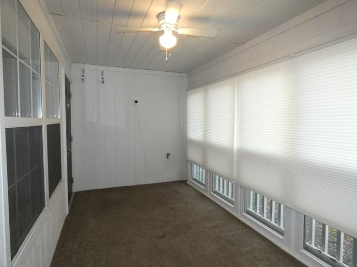 2483 Ne 68th St - Photo 4 of 22