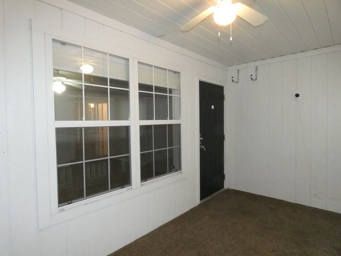 2483 Ne 68th St - Photo 5 of 22