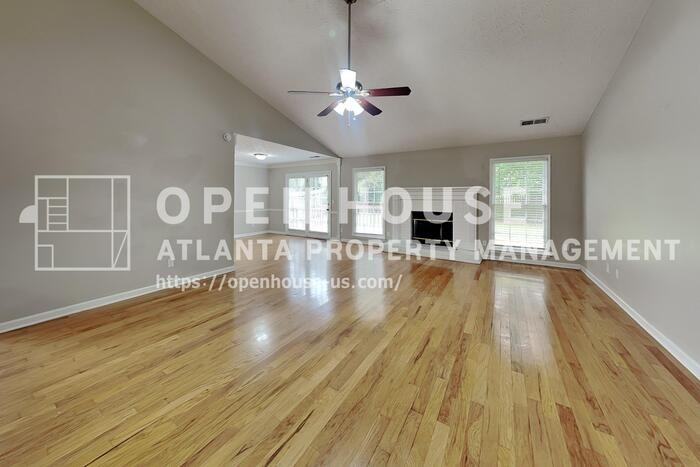 4620 Hampton Square Dr - Photo 4 of 20