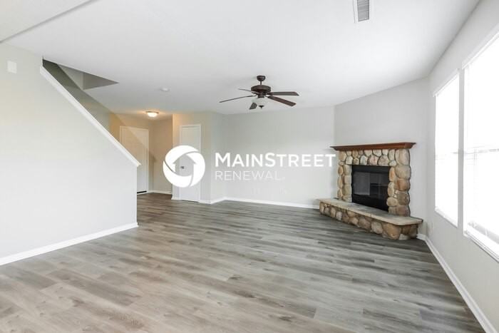 3053 W Meadowbend Ln - Photo 2 of 17