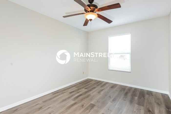 3053 W Meadowbend Ln - Photo 5 of 17