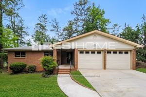 featured image of 4087 Essex Dr