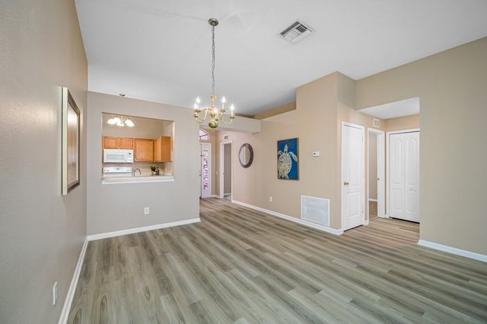 12915 Early Run Ln - Photo 4 of 45