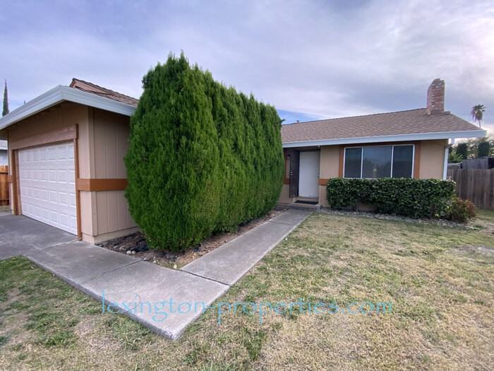 3232 Scotland Dr - Photo 3 of 12