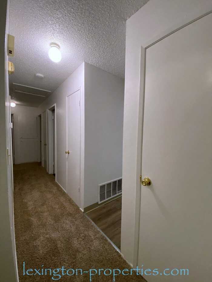 3232 Scotland Dr - Photo 7 of 12