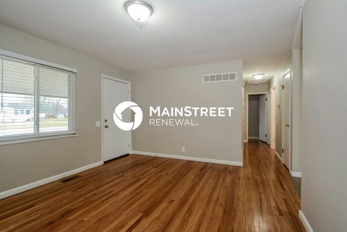 1095 Humes Ln - Photo 4 of 17