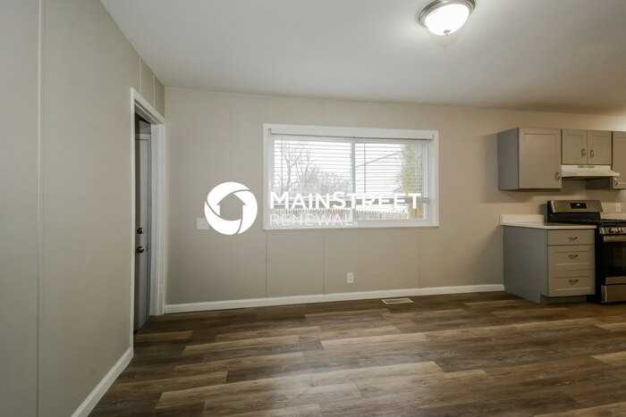 1095 Humes Ln - Photo 5 of 17