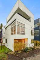 featured image of 7331 Fauntleroy Way Sw