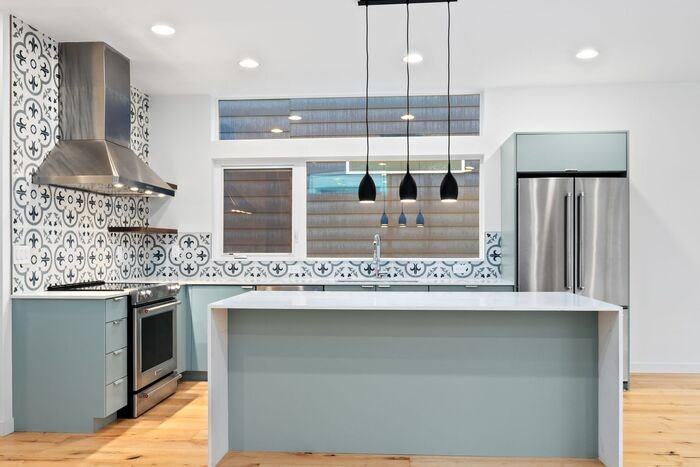 7331 Fauntleroy Way Sw - Photo 2 of 50