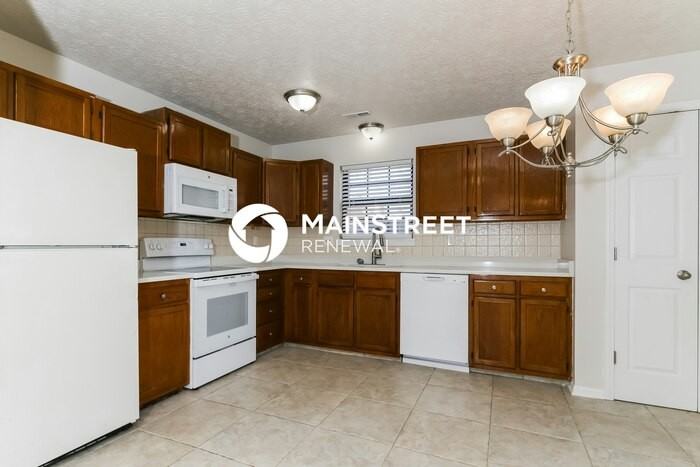 5671 Prestonwood Ct - Photo 6 of 10