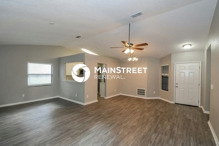 1612 Shearwater Dr - Photo 3 of 16