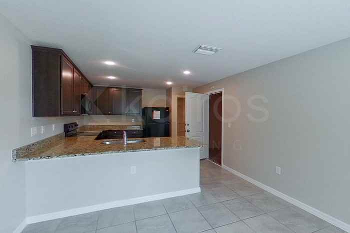 8473 Indian Laurel Ln - Photo 6 of 23
