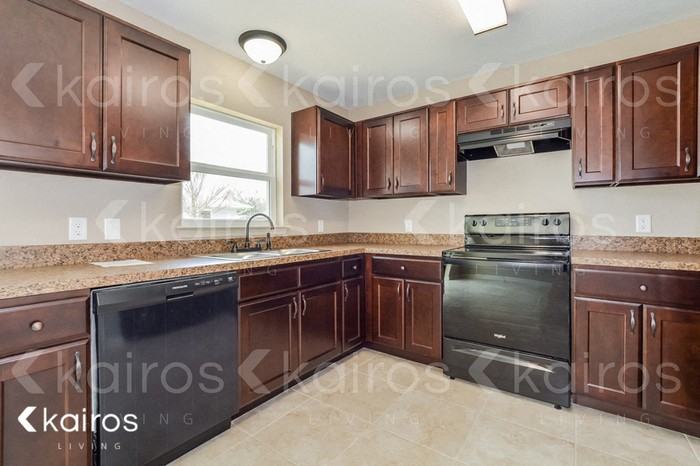 13691 Sw 43rd Cir - Photo 6 of 13