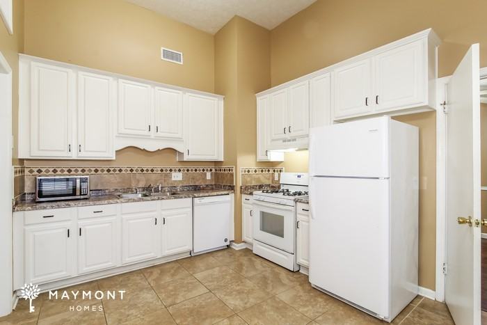 913 Mister Lake Ct - Photo 7 of 12