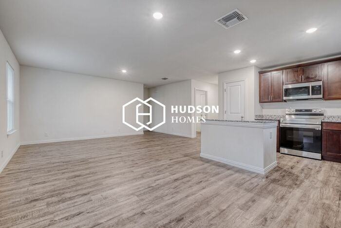 772 Mitchell Ave - Photo 4 of 13