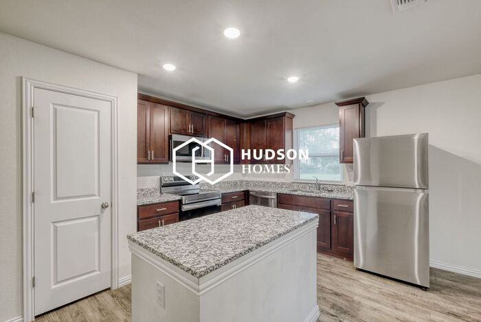 772 Mitchell Ave - Photo 5 of 13