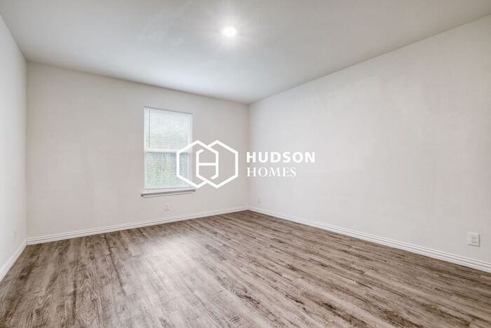 772 Mitchell Ave - Photo 6 of 13