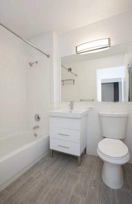 55 Battery Pl #506 - Photo 4 of 7